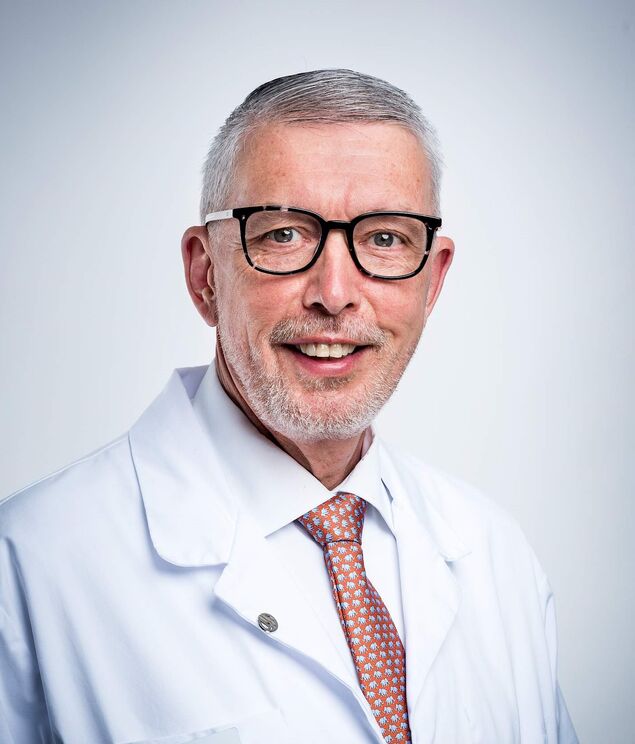 Docteur cosméticien Roland Eggleston